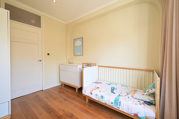 Medium property photo - Van Weede Van Dijkveldstraat 13B, 2582 KP Den Haag